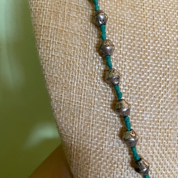 Elegant Turquoise and Silver Necklace - Picture 2 of 6